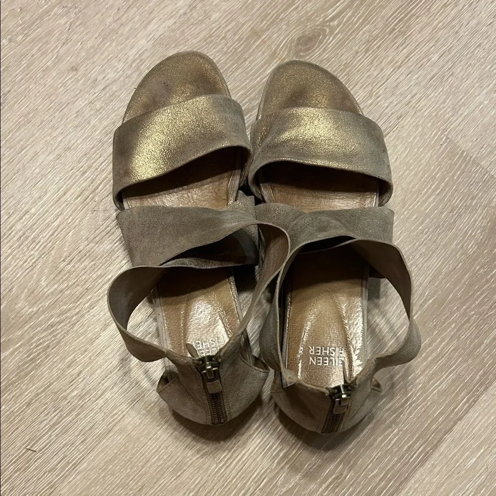 Eileen Fisher Crisscross Strappy Metallic Wedge Sandals sz 8
